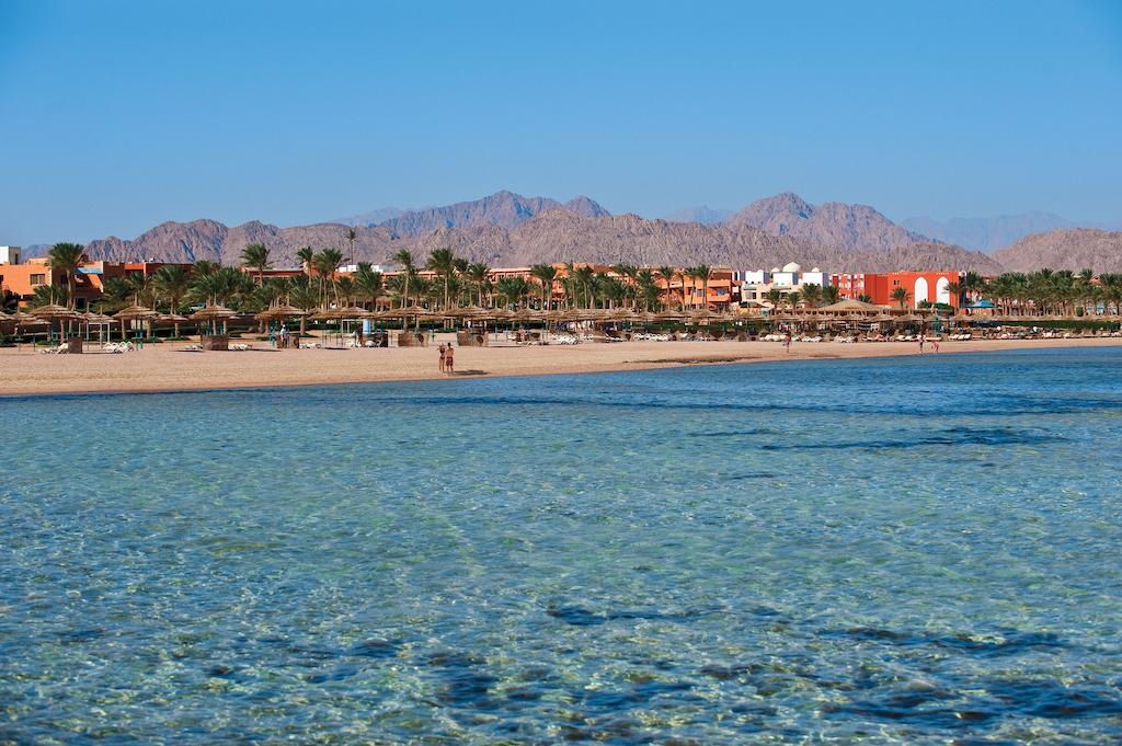 Amwaj Oyoun & Casino Resort 4*