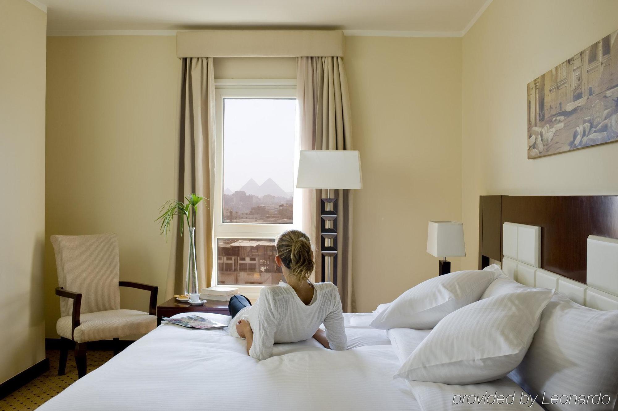 Barcelo Cairo Pyramids 4*