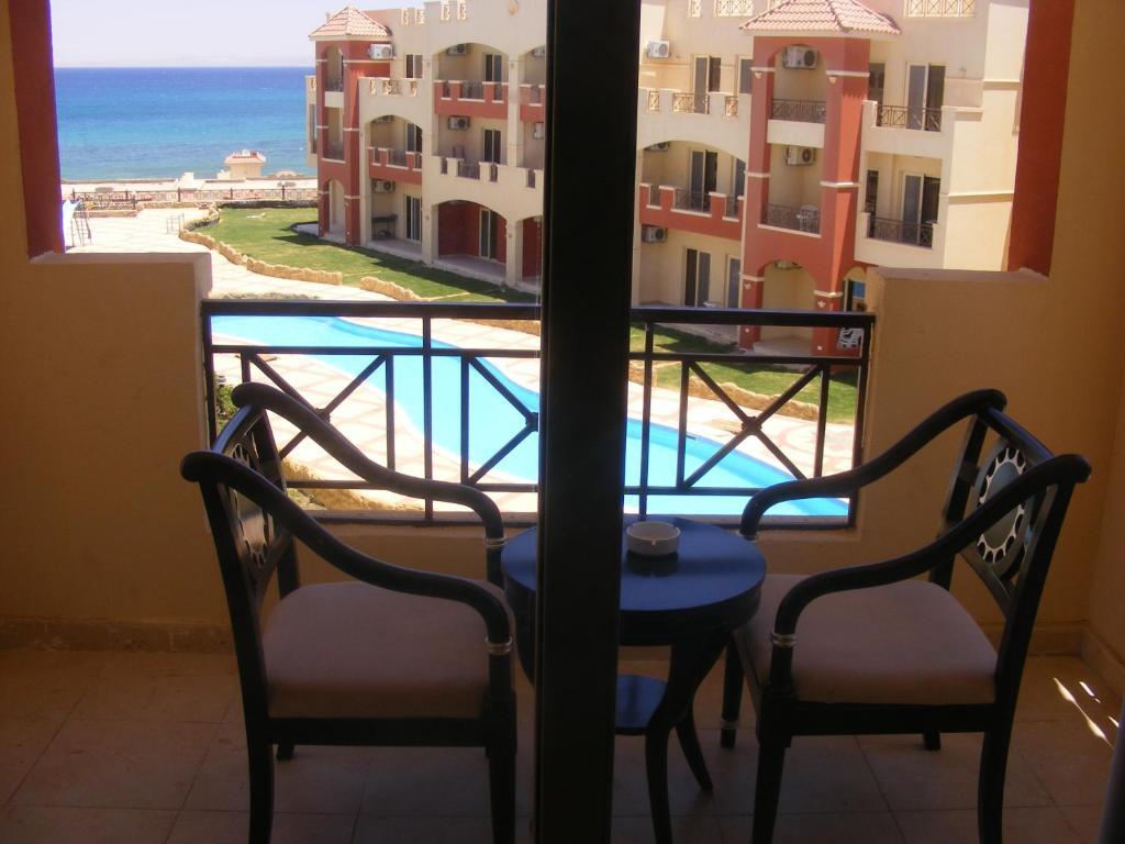 Resort La Sirena & - Families Only