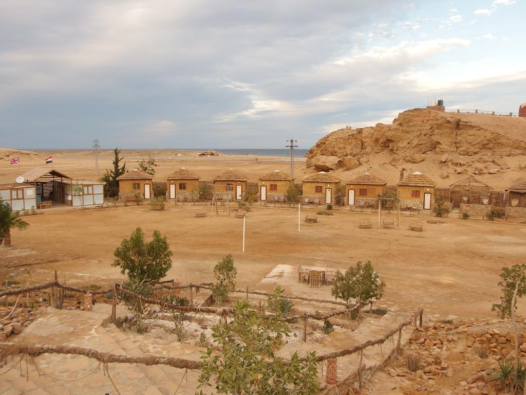 Roots Red Sea 3*