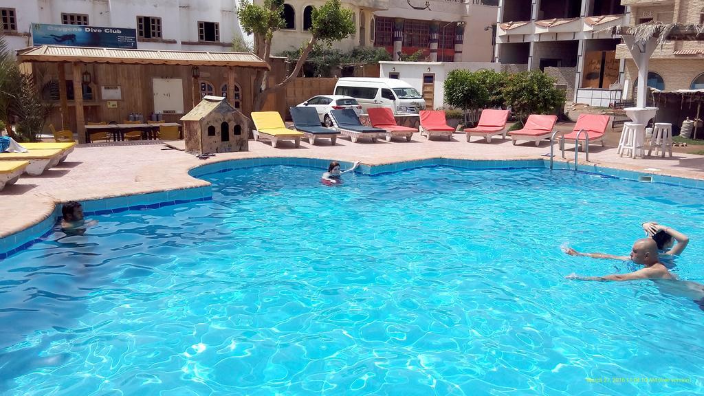 Yassmina Hotel 3*