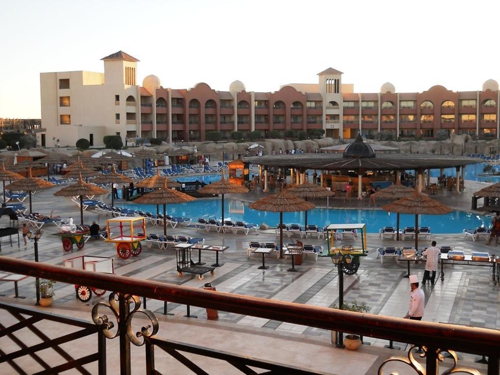 Tirana Aqua Park Resort