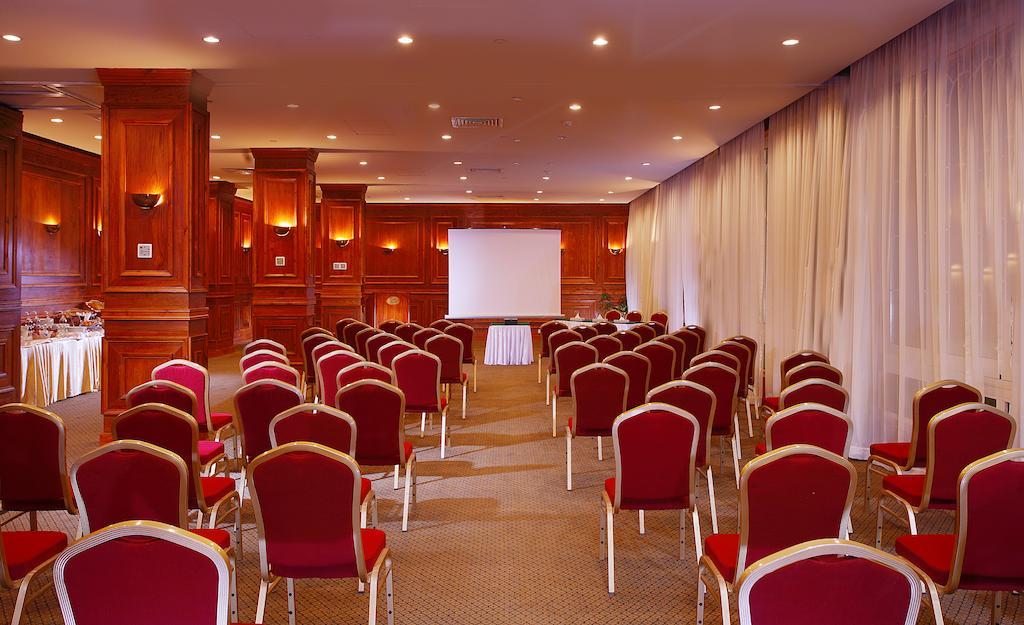 Aparthotel Porto Marina Powered By Amer-group 5*