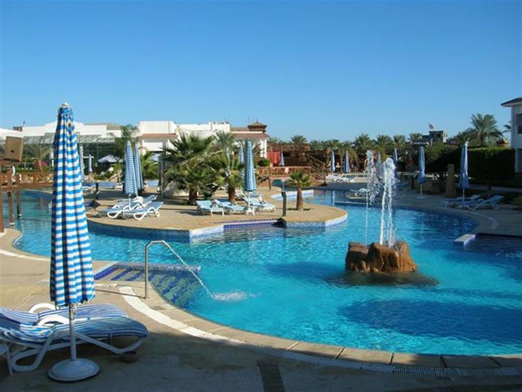 Resort Holiday Service College & Diving 3*