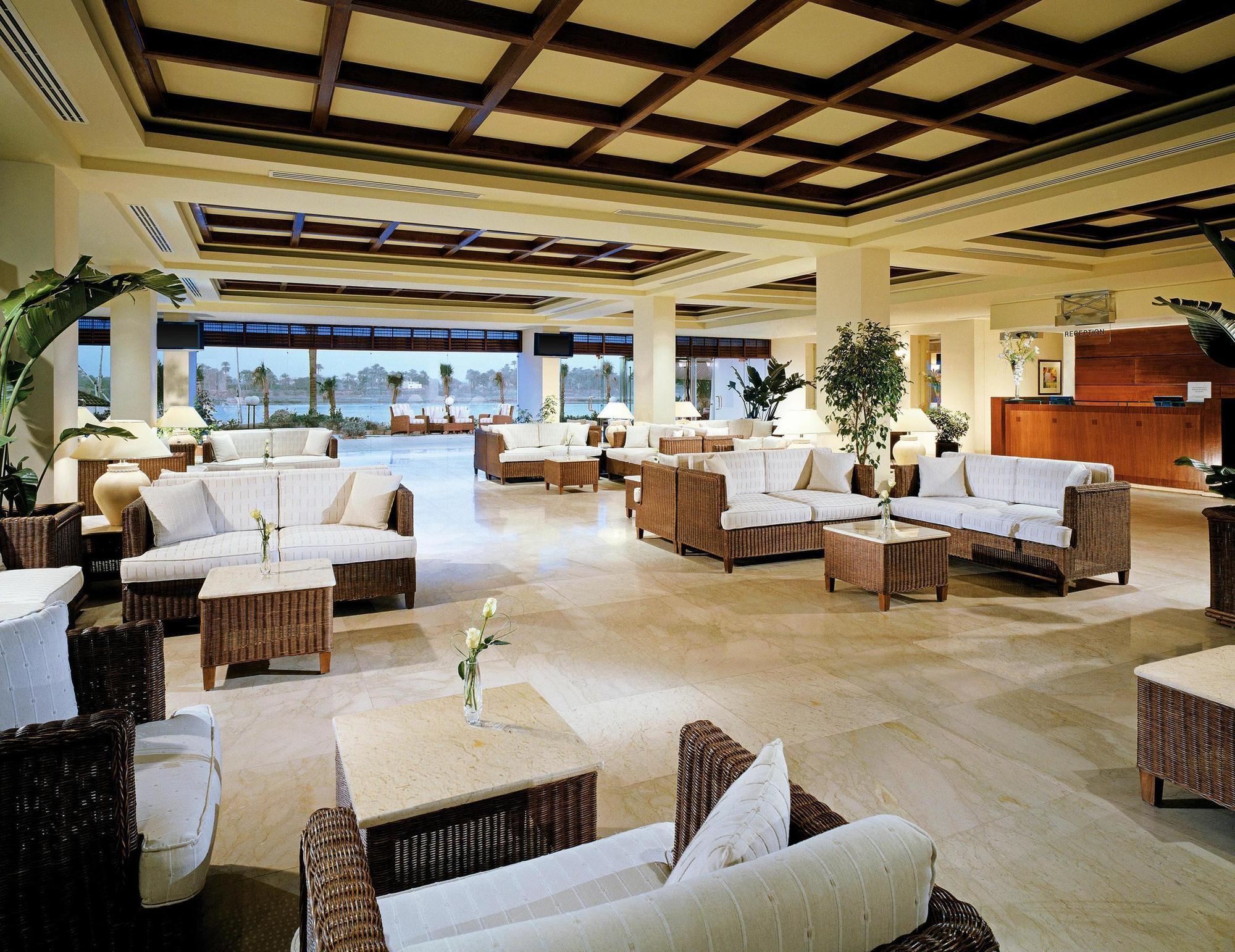 Hotel Steigenberger Achti 5*