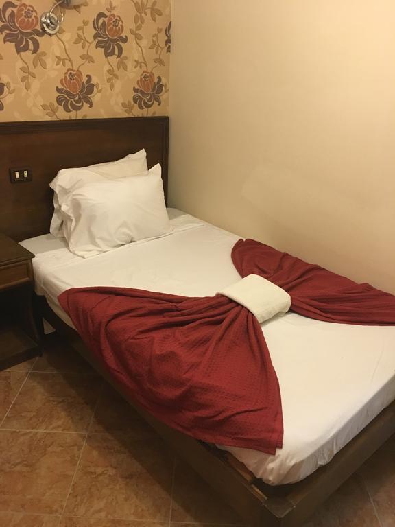 Hostel Abeer *