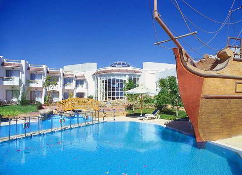 Hotel Ivy Cryene Island Resort & Aqua Park 4*