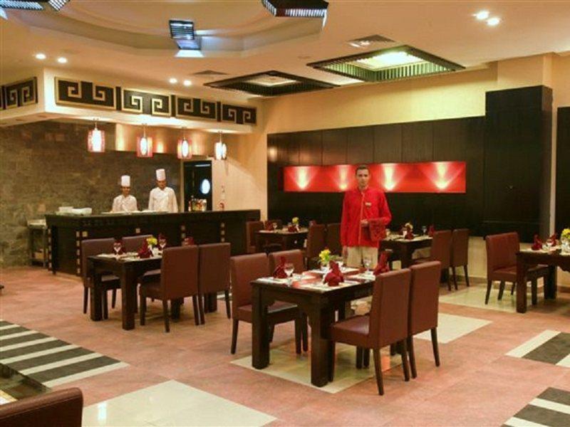 Resort Rehana Royal Beach - Aquapark & Spa - Family & Couples Only