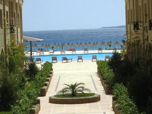 Palm Piazza Apartment *