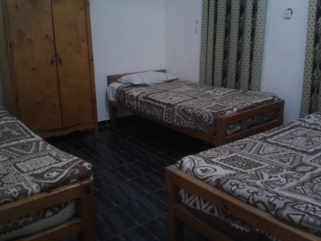 Sea Waves Hostel *