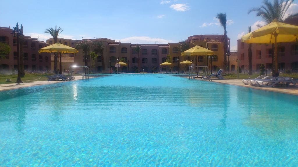 One Bedroom At Porto South Royal Sea View Families Only Apartment