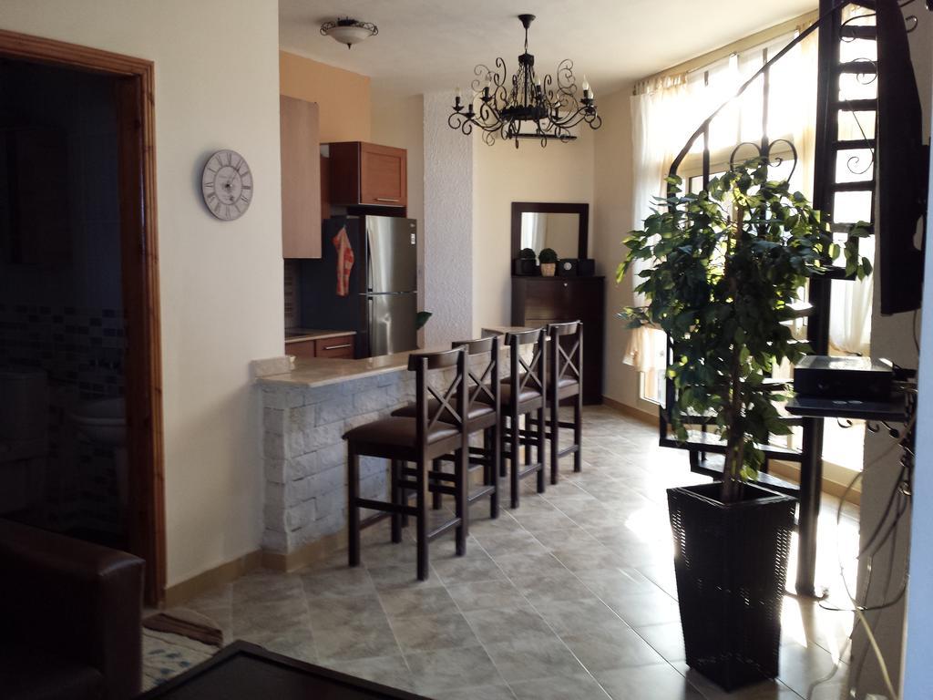 Apartment Duplex With Private Roof Terrace