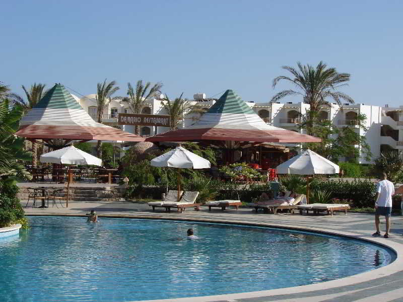 Brayka Bay Reef Resort 4*