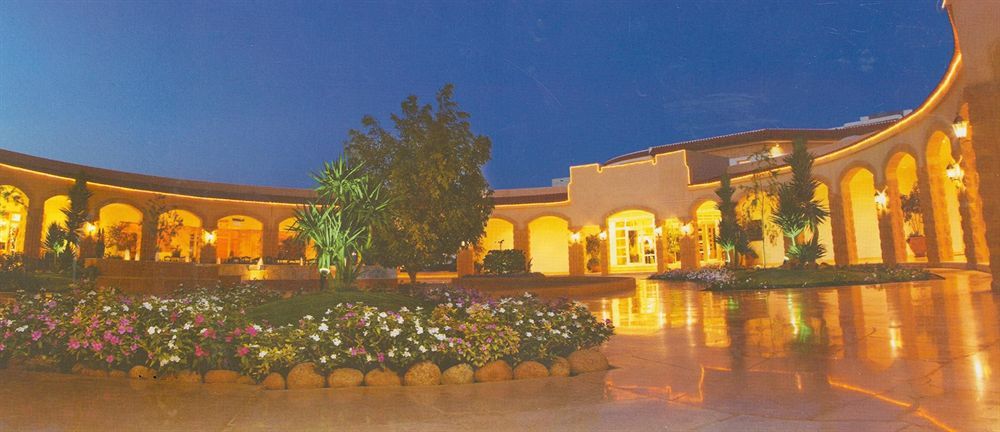 Coral Tiran Resort