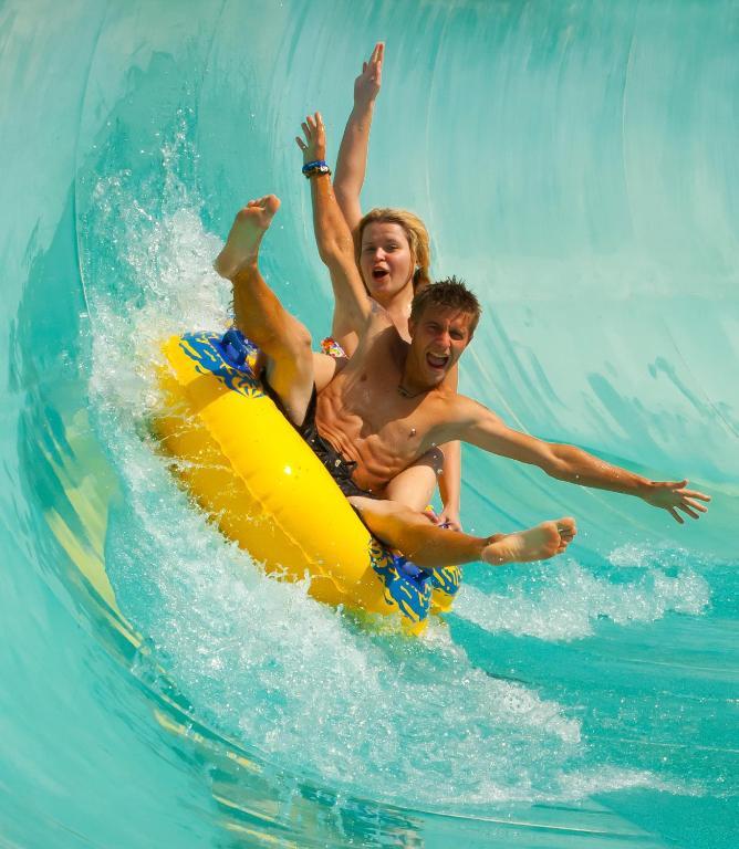 Tirana Aqua Park Resort