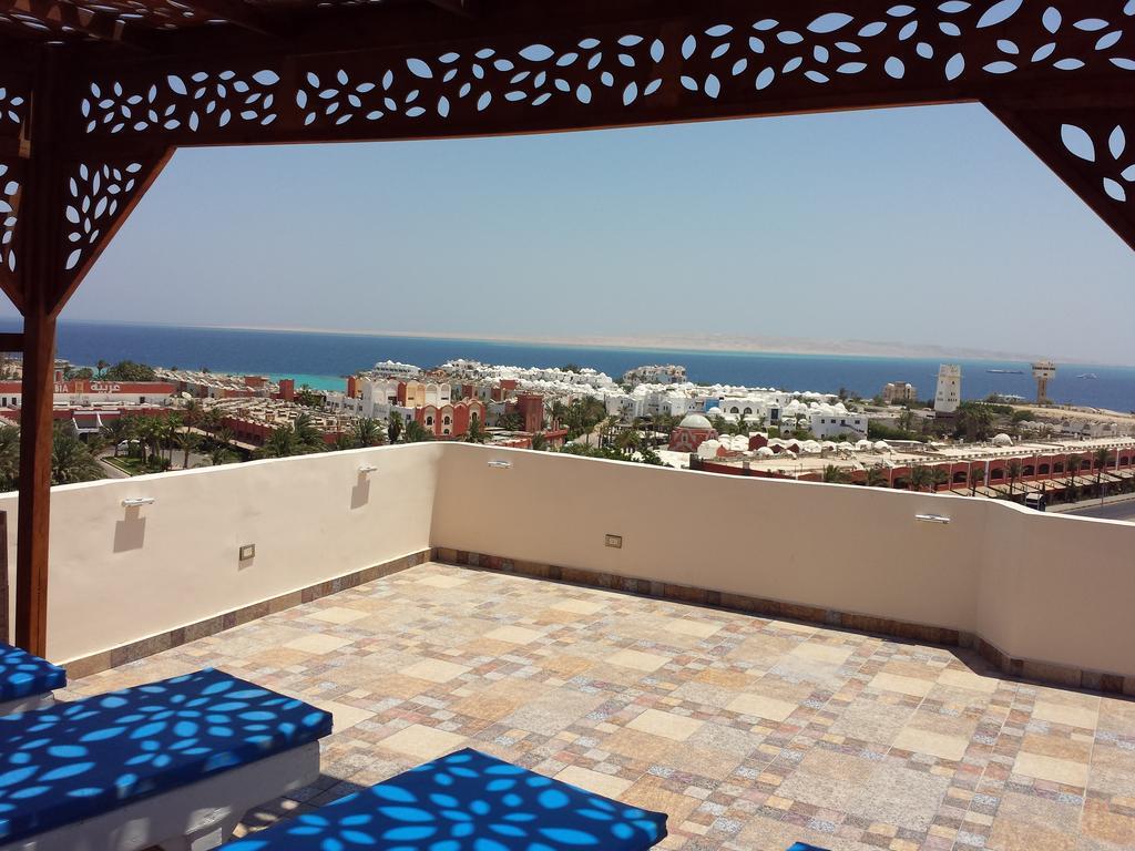 Duplex With Private Roof Terrace *