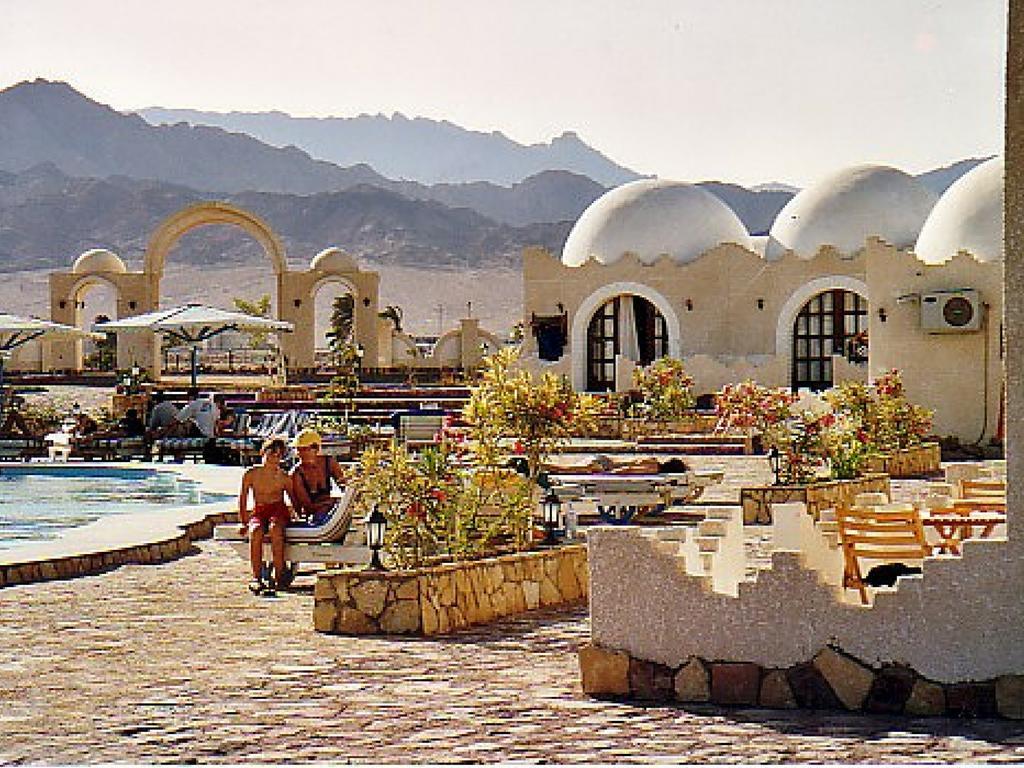 Lagona Village