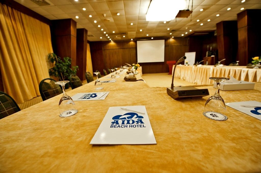 Aida Beach & -