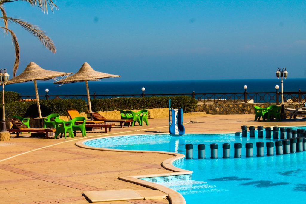 Resort La Sirena & - Families Only