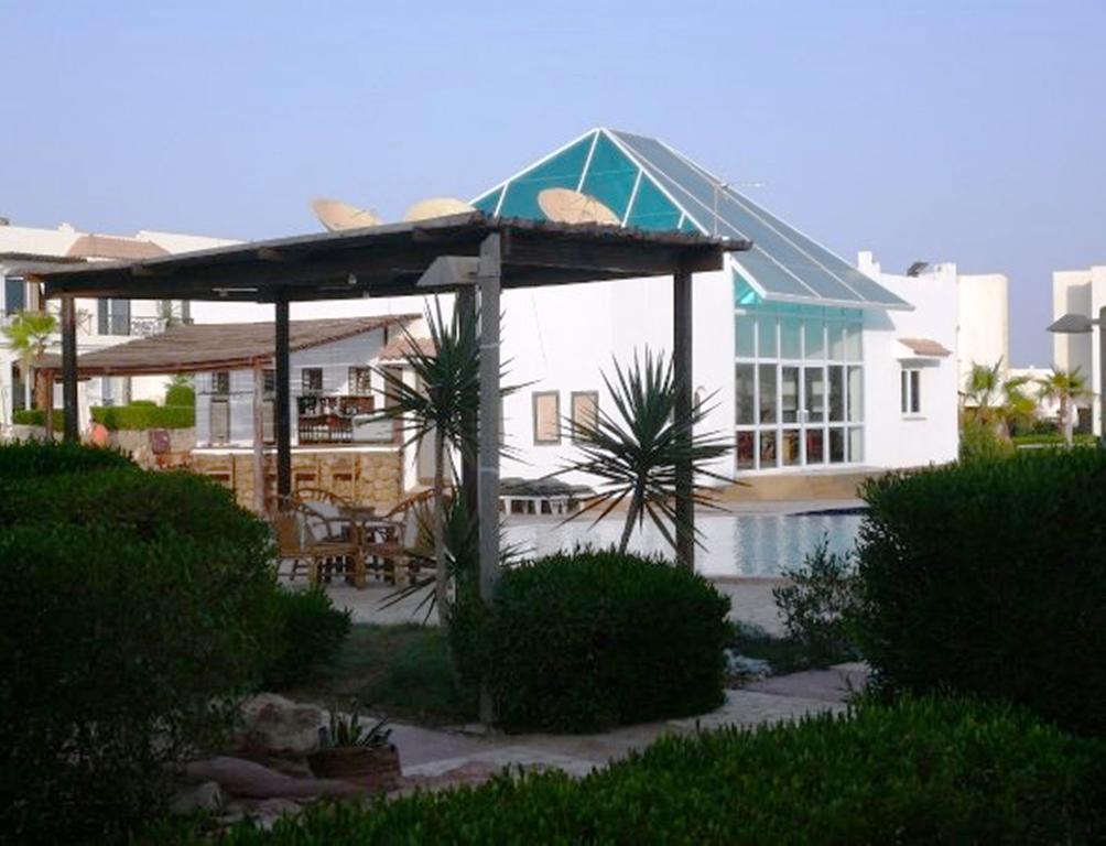 Logaina Aparthotel