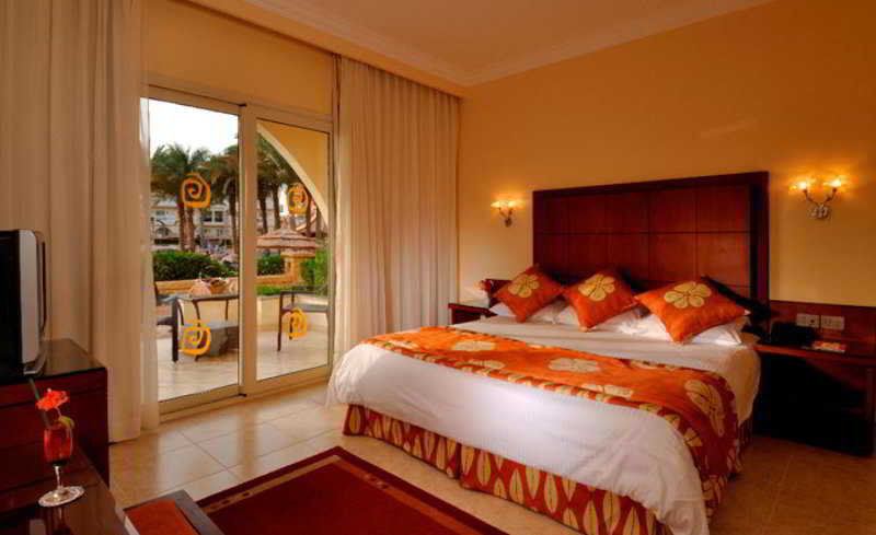 Hotel Tropicana Azure Club 3*