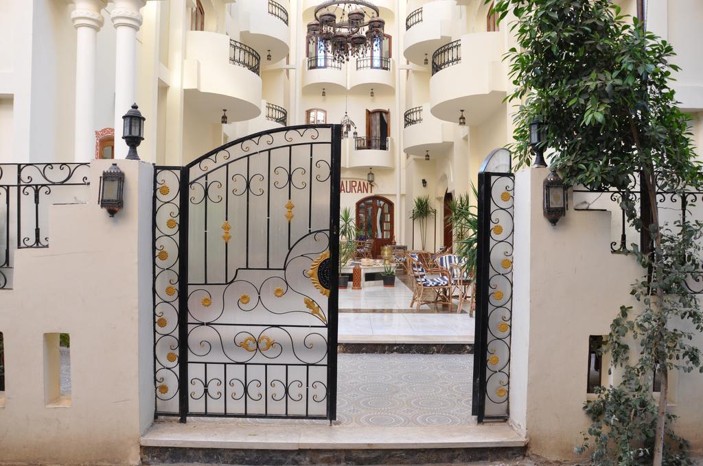 Alhambra Hotel
