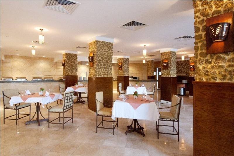 Royal Oasis Hotel 4*