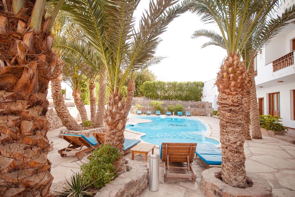 Divers Hostel *
