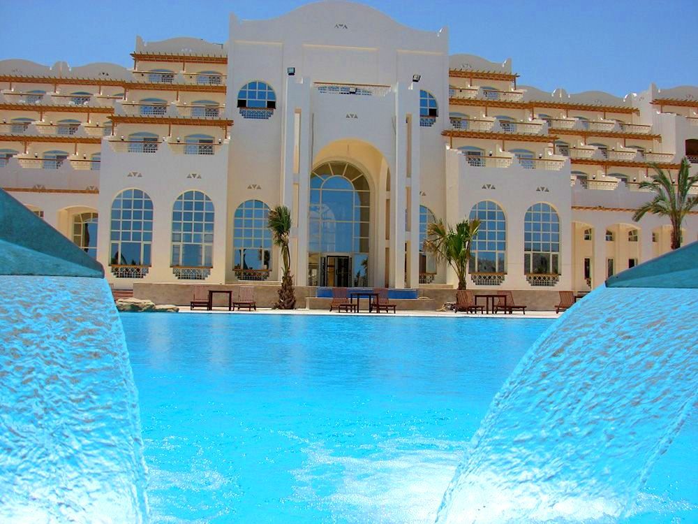 Royal Lagoons Aqua Park