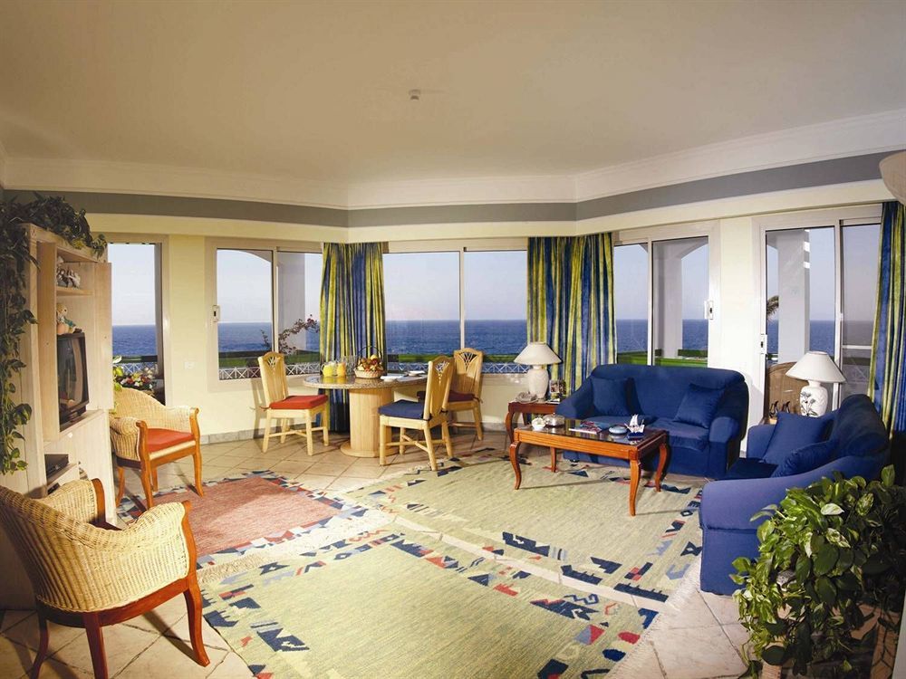 Coral Tiran Resort
