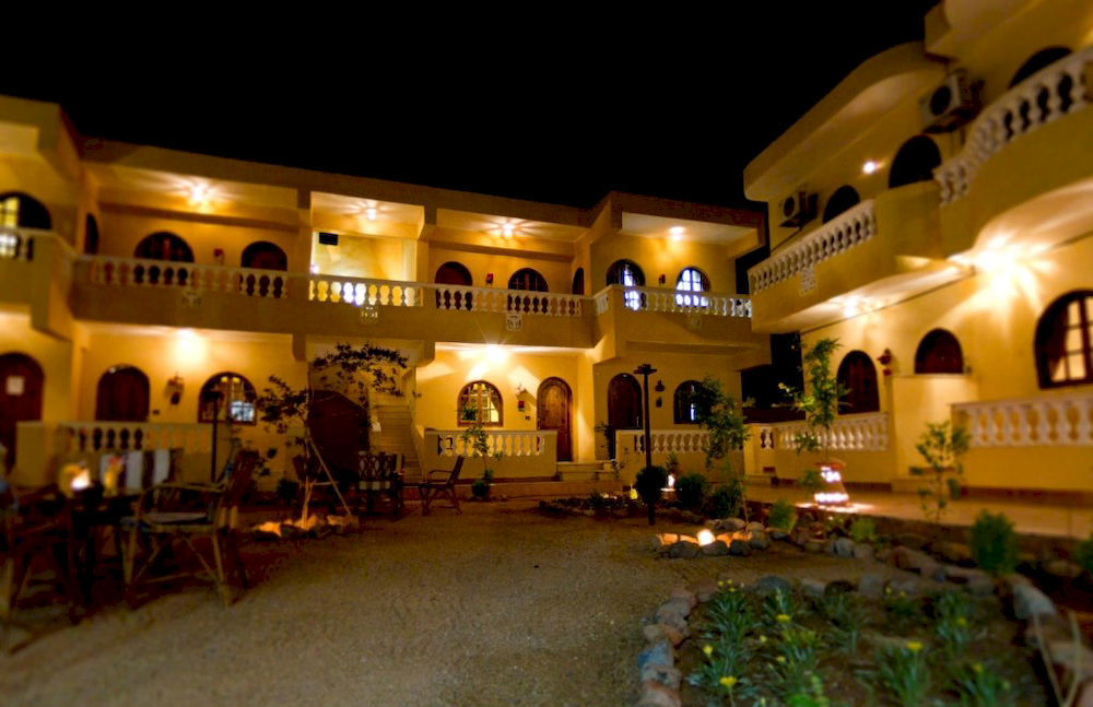 Sea Horse Hotel