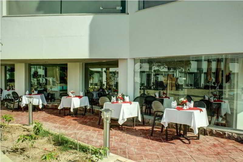 Resort Sharming - Couples And Families Only
