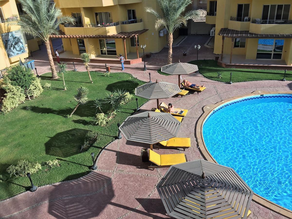 Daire Pool View At British - Unit 13