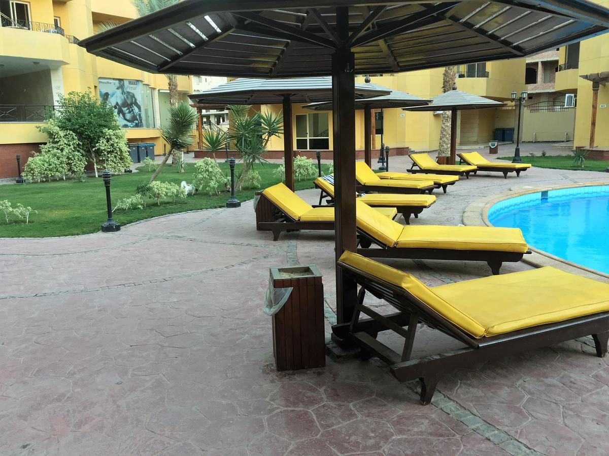 Pool View At British - Unit 13 Daire *