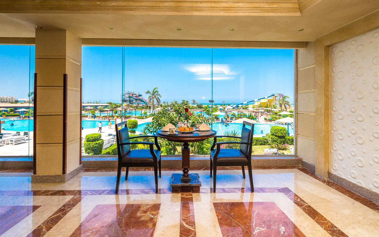 Resort Hawaii Caesar Palace Aqua Park - Families And Couples Only