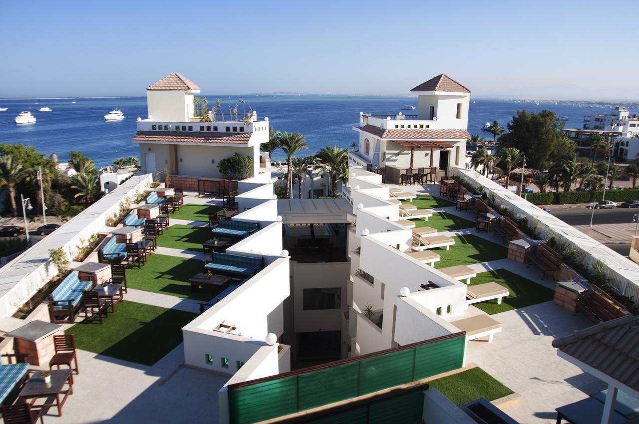 Elaria Hotel 3*