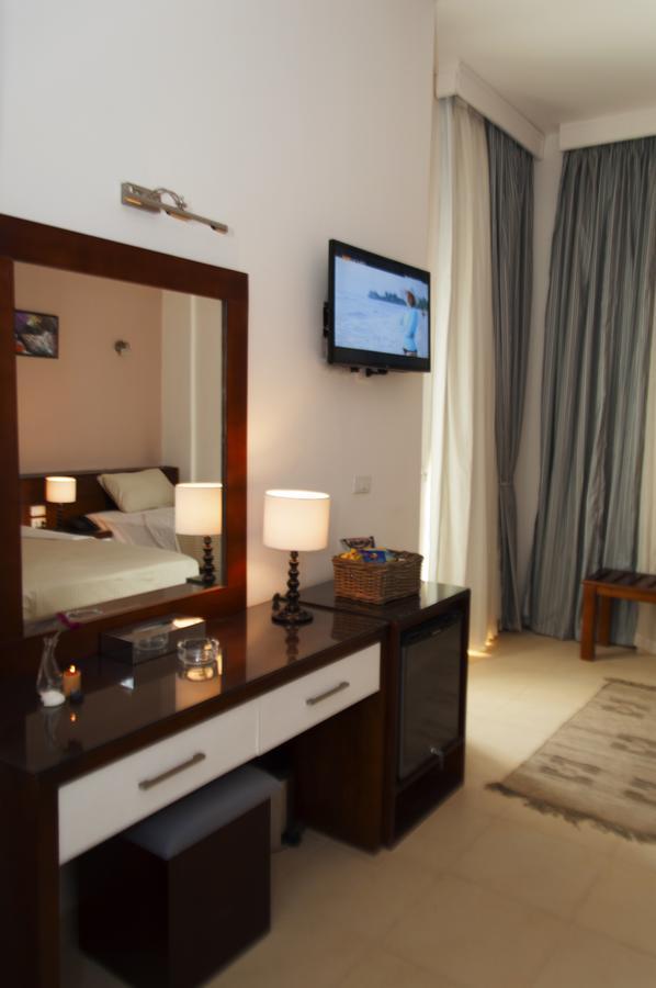 Elaria Hotel