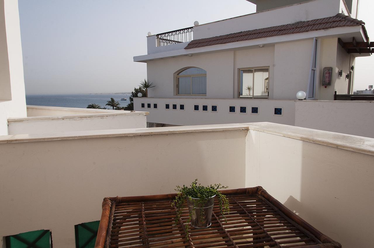 Elaria Hotel 3*