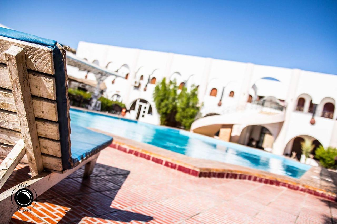 Yassmina Hotel 3*