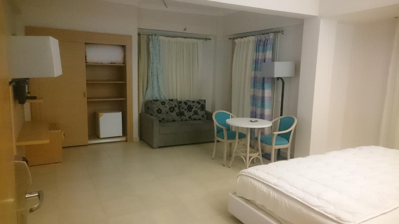 Negresco Hotel 3*