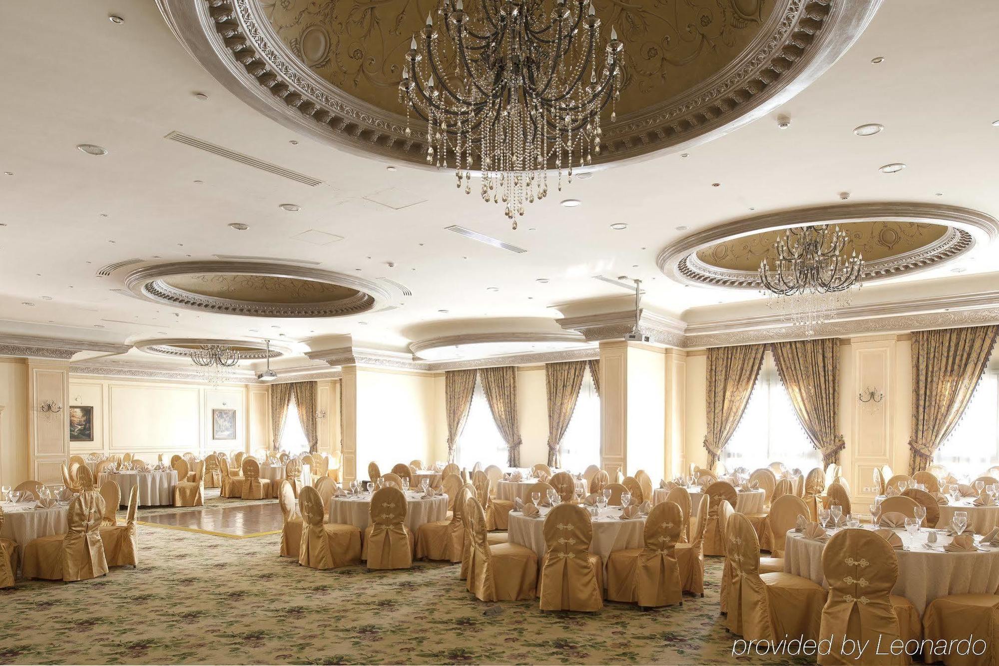 Hotel Barcelo Cairo Pyramids