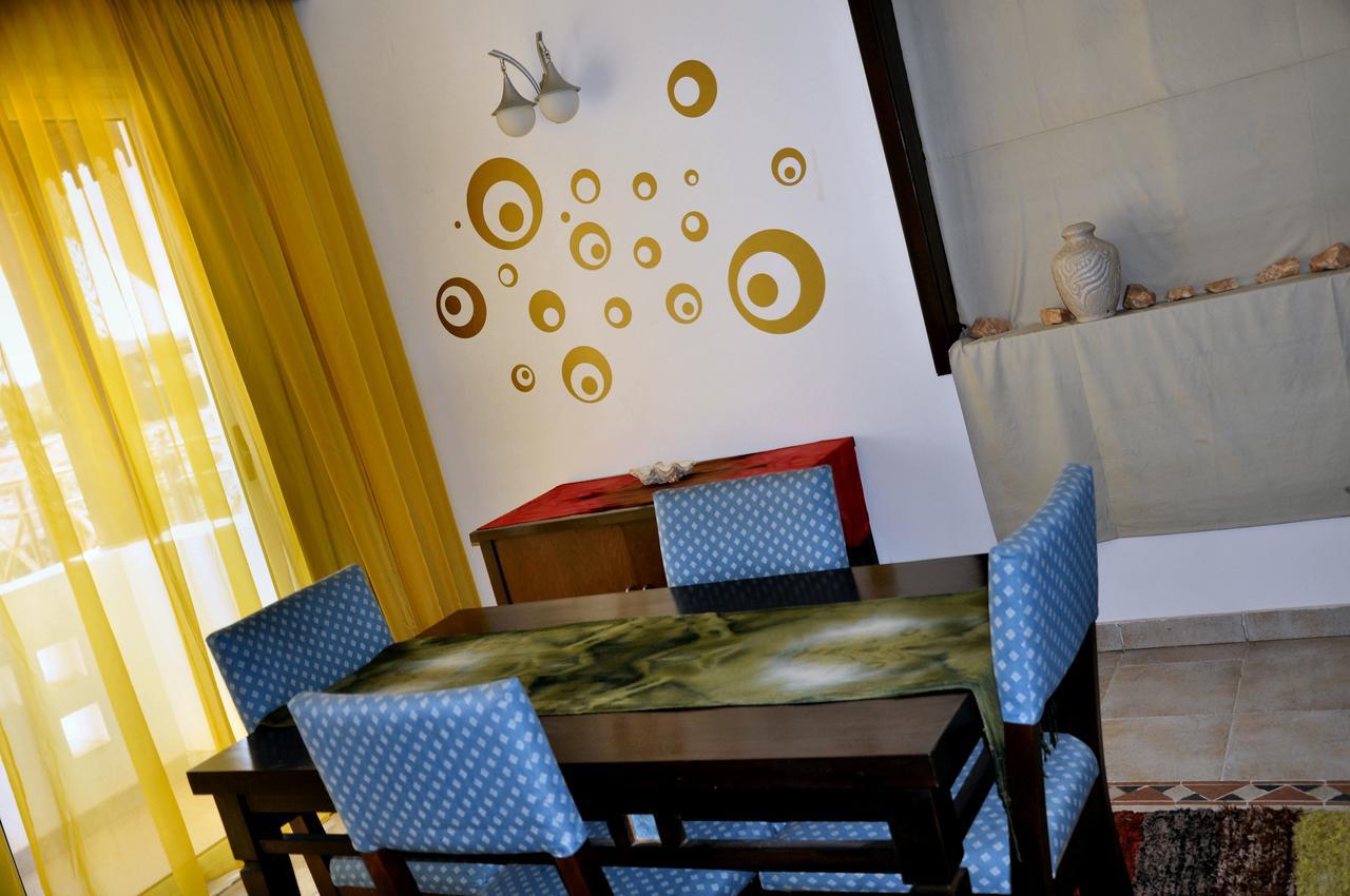 Deep Ashri Apartment *