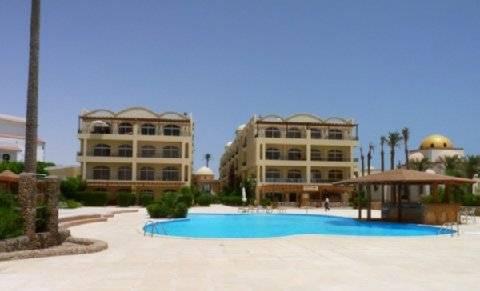 Palm Piazza *