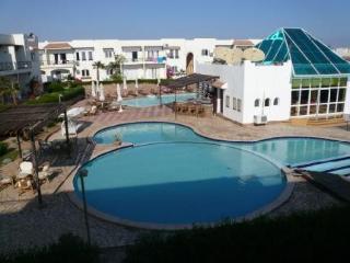 Logaina Resort
