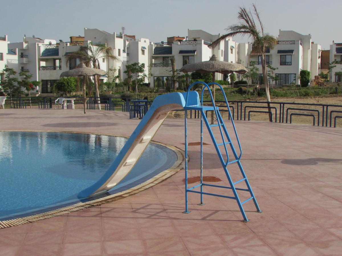 Two-bedroom With Sea View Roof - Orora Village * Ain Sukhna