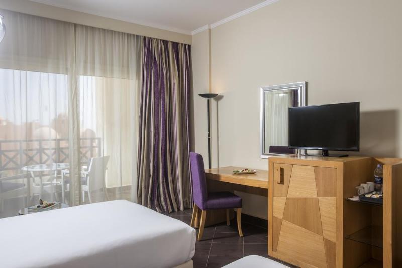 Chaletu Porto Sokna Water Front Ground Floor Family Only *