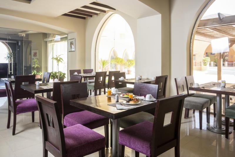 Chaletu Porto Sokna Water Front Ground Floor Family Only *