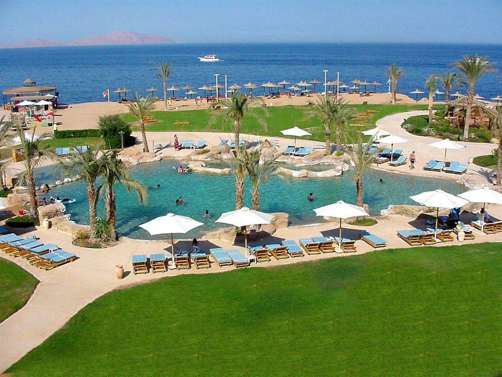 Resort Amphoras 5*