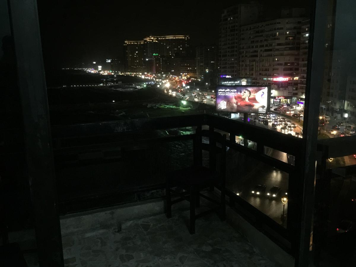 Gleem Seaview 4 Apartment *