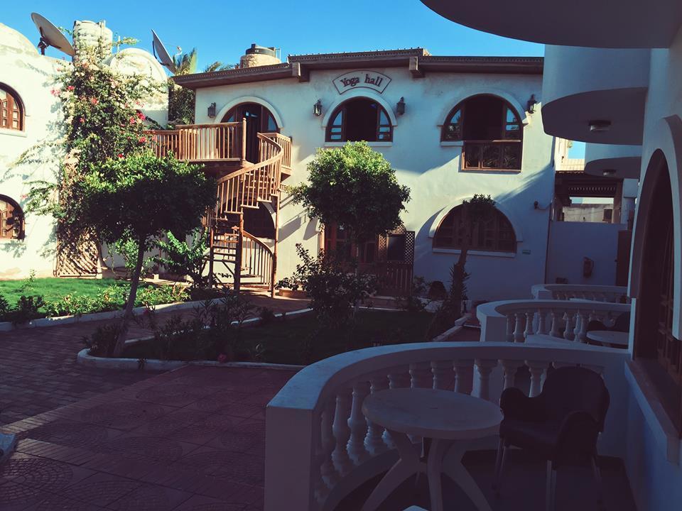 Christina Beach Palace Hotel 3*